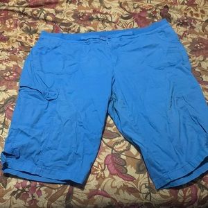 Don’t fit me anymore, so selling it to whoever needs them